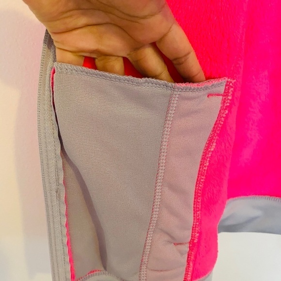 Athletic winter jacket with zipper women’s sports jacket size small pre owned - Picture 12 of 16